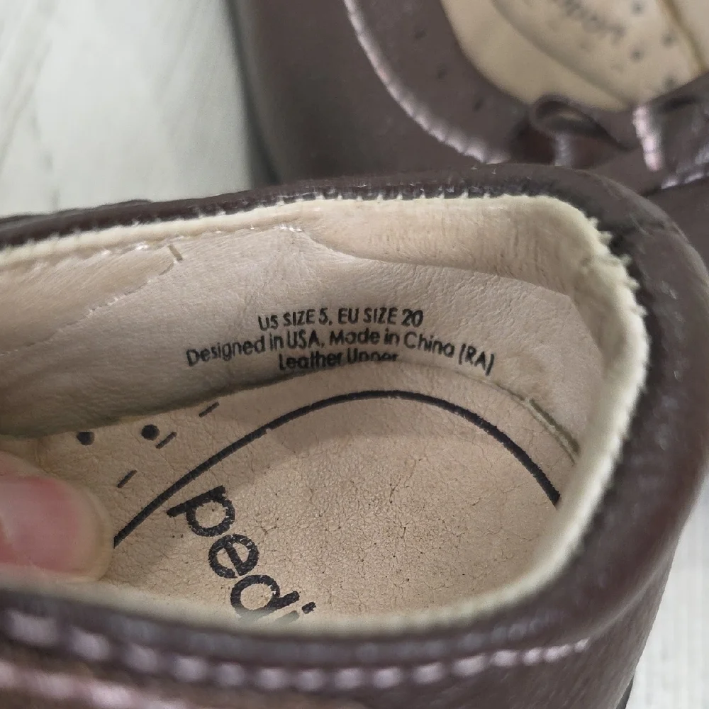 Pediped Leather Dark Brown Mary Janes Dress Shoes Flex Fit System Size 5 EU 20